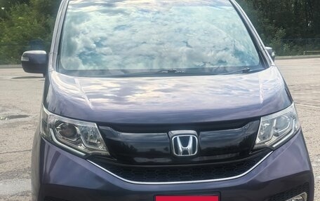 Honda Stepwgn IV, 2016 год, 1 793 000 рублей, 2 фотография