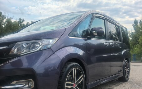 Honda Stepwgn IV, 2016 год, 1 793 000 рублей, 4 фотография