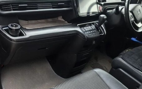 Honda Stepwgn IV, 2016 год, 1 793 000 рублей, 15 фотография