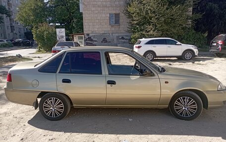 Daewoo Nexia I рестайлинг, 2010 год, 240 000 рублей, 3 фотография