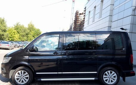 Volkswagen Multivan T6 рестайлинг, 2018 год, 4 300 000 рублей, 5 фотография