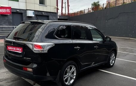 Mitsubishi Outlander III рестайлинг 3, 2012 год, 930 000 рублей, 6 фотография