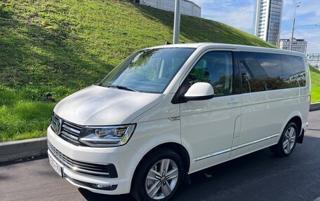Volkswagen Multivan T6 рестайлинг, 2018 год, 4 080 000 рублей, 2 фотография