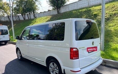 Volkswagen Multivan T6 рестайлинг, 2018 год, 4 080 000 рублей, 3 фотография