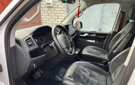 Volkswagen Multivan T6 рестайлинг, 2018 год, 4 080 000 рублей, 10 фотография