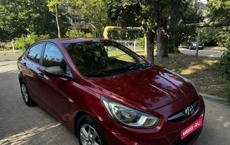 Hyundai Solaris II рестайлинг, 2011 год, 635 000 рублей, 1 фотография