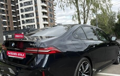 BMW 5 серия, 2024 год, 4 800 000 рублей, 8 фотография