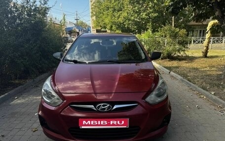 Hyundai Solaris II рестайлинг, 2011 год, 635 000 рублей, 2 фотография