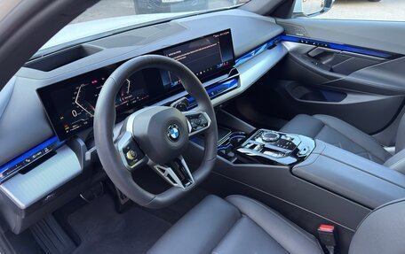 BMW 5 серия, 2024 год, 8 390 000 рублей, 11 фотография