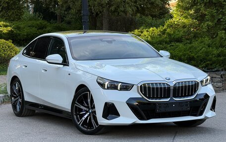 BMW 5 серия, 2024 год, 8 390 000 рублей, 20 фотография