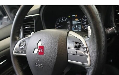 Mitsubishi Outlander III рестайлинг 3, 2013 год, 1 279 000 рублей, 8 фотография