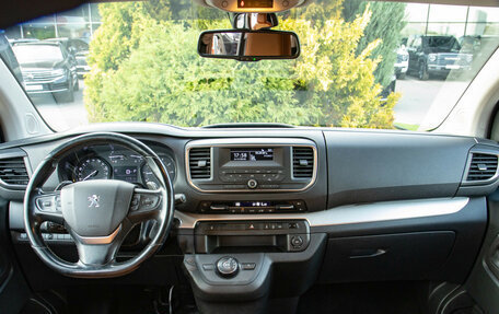 Peugeot Traveller I, 2021 год, 2 288 000 рублей, 10 фотография