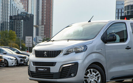 Peugeot Traveller I, 2021 год, 2 288 000 рублей, 16 фотография