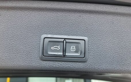 Audi A4, 2019 год, 2 498 000 рублей, 10 фотография