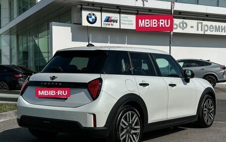 MINI Hatch, 2025 год, 4 800 000 рублей, 5 фотография