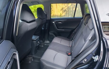 Toyota RAV4, 2021 год, 2 800 000 рублей, 10 фотография