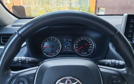 Toyota RAV4, 2021 год, 2 800 000 рублей, 13 фотография