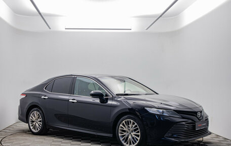 Toyota Camry, 2018 год, 1 980 000 рублей, 3 фотография