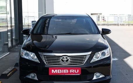 Toyota Camry, 2014 год, 1 349 000 рублей, 2 фотография