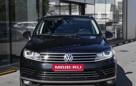 Volkswagen Touareg III, 2017 год, 3 398 000 рублей, 2 фотография