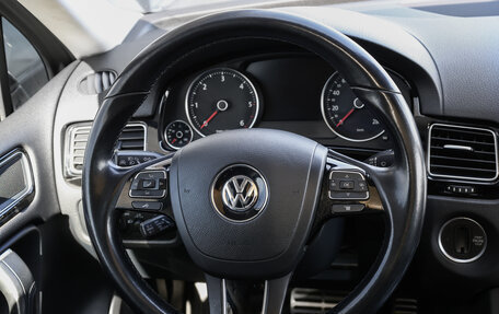 Volkswagen Touareg III, 2017 год, 3 398 000 рублей, 14 фотография