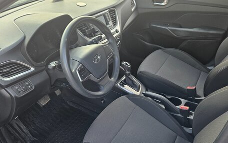 Hyundai Solaris II рестайлинг, 2018 год, 1 500 000 рублей, 15 фотография