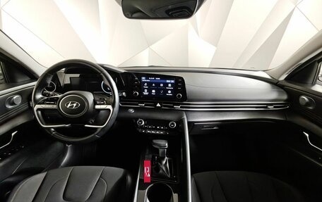 Hyundai Elantra, 2022 год, 2 065 000 рублей, 14 фотография