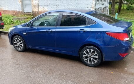 Hyundai Solaris II рестайлинг, 2015 год, 1 050 000 рублей, 5 фотография