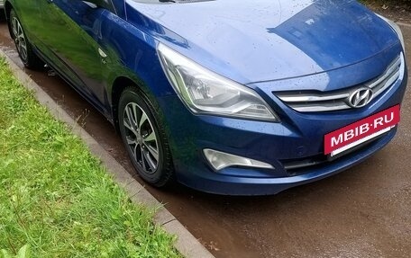Hyundai Solaris II рестайлинг, 2015 год, 1 050 000 рублей, 3 фотография