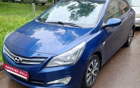 Hyundai Solaris II рестайлинг, 2015 год, 1 050 000 рублей, 2 фотография