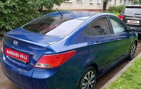 Hyundai Solaris II рестайлинг, 2015 год, 1 050 000 рублей, 4 фотография