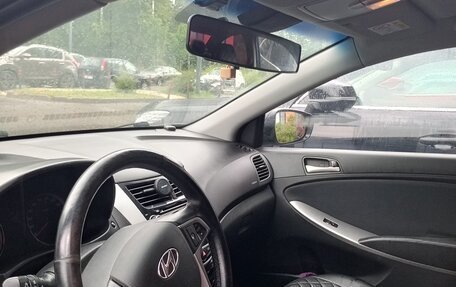 Hyundai Solaris II рестайлинг, 2015 год, 1 050 000 рублей, 10 фотография