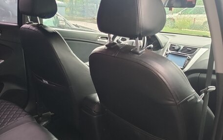 Hyundai Solaris II рестайлинг, 2015 год, 1 050 000 рублей, 6 фотография