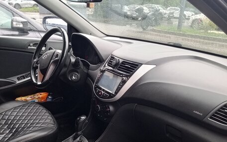 Hyundai Solaris II рестайлинг, 2015 год, 1 050 000 рублей, 7 фотография
