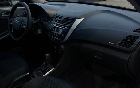 Hyundai Solaris II рестайлинг, 2015 год, 1 060 000 рублей, 12 фотография