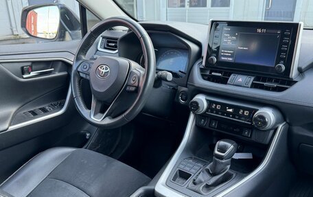 Toyota RAV4, 2021 год, 2 999 000 рублей, 5 фотография