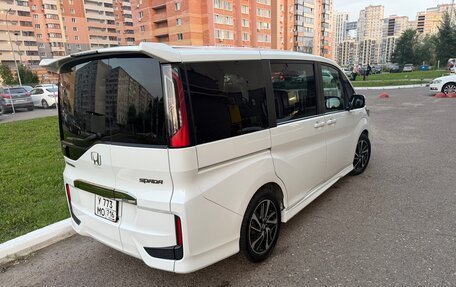 Honda Stepwgn IV, 2020 год, 2 800 000 рублей, 3 фотография