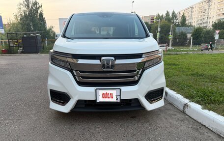 Honda Stepwgn IV, 2020 год, 2 800 000 рублей, 2 фотография