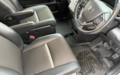 Honda Stepwgn IV, 2020 год, 2 800 000 рублей, 16 фотография