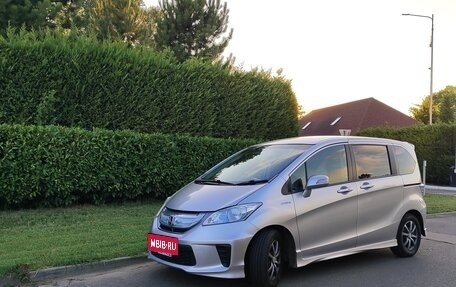 Honda Freed I, 2013 год, 1 200 000 рублей, 5 фотография
