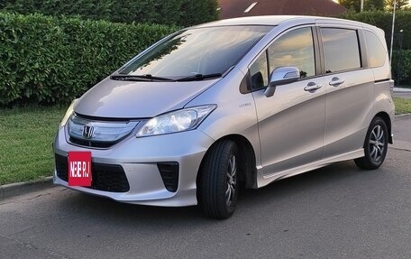 Honda Freed I, 2013 год, 1 200 000 рублей, 8 фотография