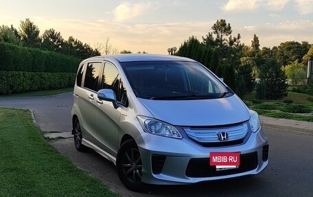 Honda Freed I, 2013 год, 1 200 000 рублей, 6 фотография