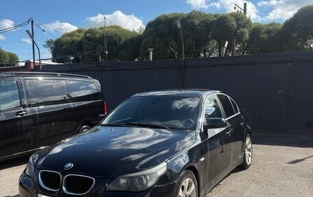 BMW 5 серия, 2003 год, 700 000 рублей, 1 фотография