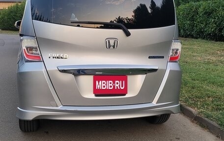 Honda Freed I, 2013 год, 1 200 000 рублей, 30 фотография