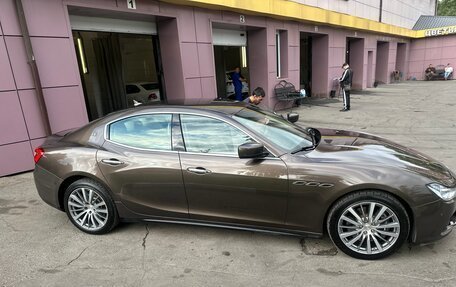 Maserati Ghibli, 2016 год, 2 300 000 рублей, 2 фотография