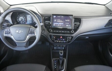 Hyundai Solaris II рестайлинг, 2021 год, 1 850 000 рублей, 11 фотография