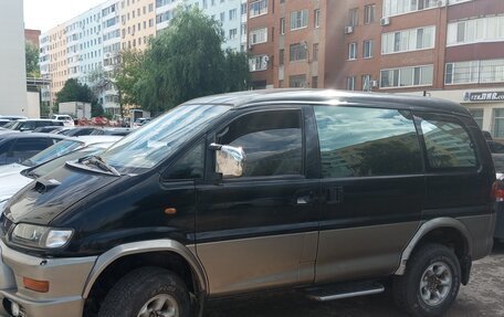 Mitsubishi Delica IV, 1999 год, 1 330 000 рублей, 4 фотография