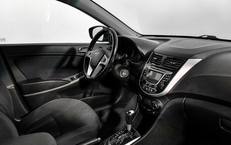 Hyundai Solaris II рестайлинг, 2013 год, 855 000 рублей, 13 фотография