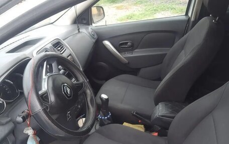 Renault Logan II, 2019 год, 320 000 рублей, 5 фотография