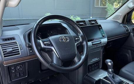 Toyota Land Cruiser Prado 150 рестайлинг 2, 2021 год, 5 350 000 рублей, 6 фотография